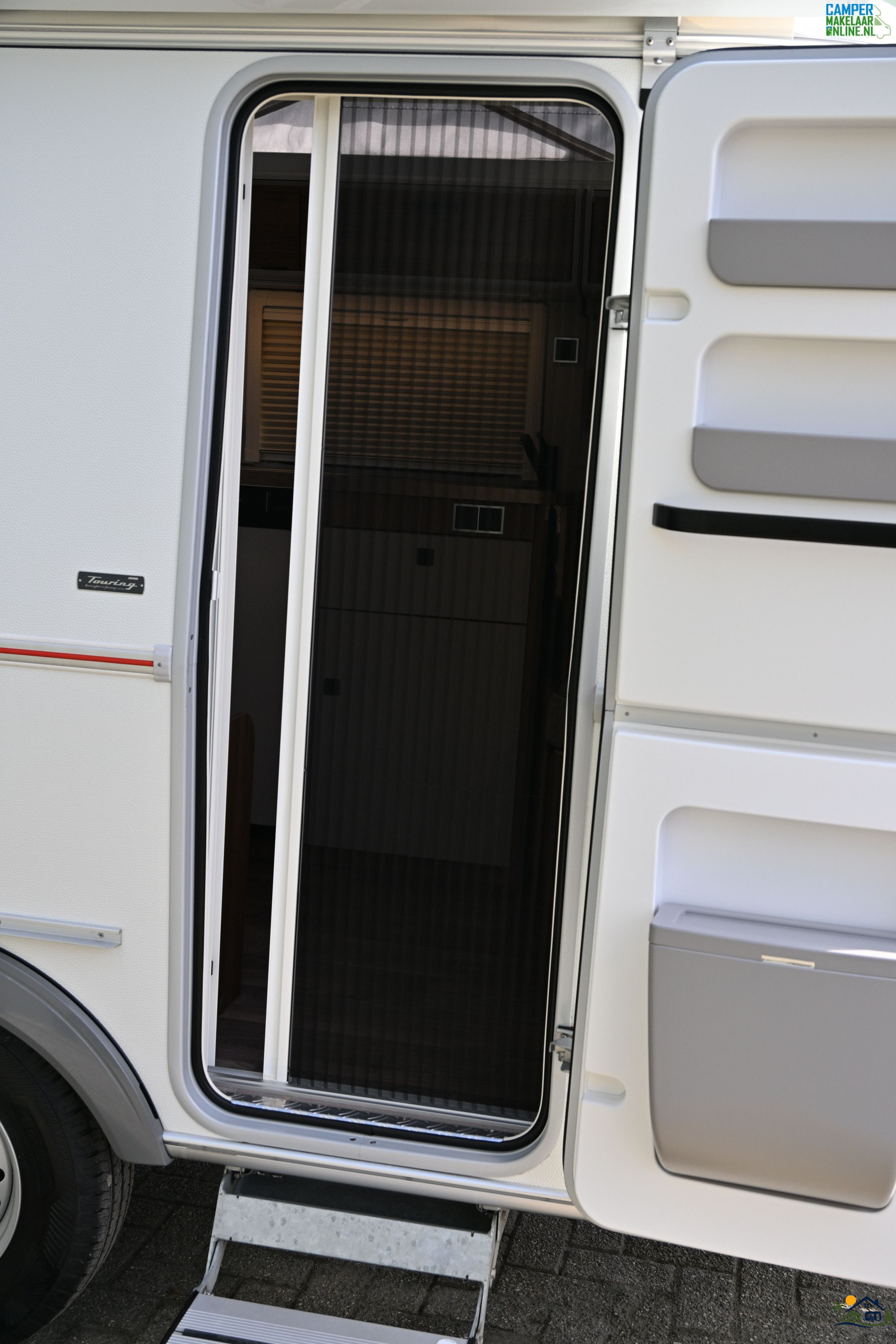 eriba-touring-triton-310-2025-1771068899