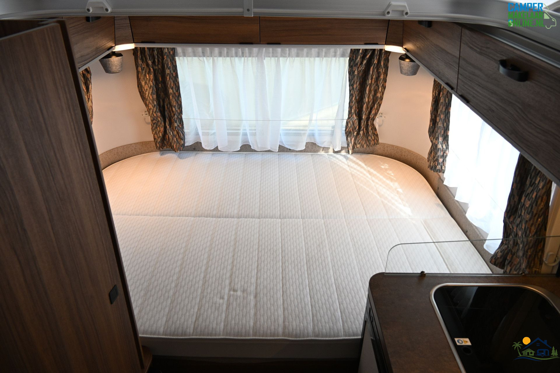 eriba-touring-triton-310-2025-1771068858